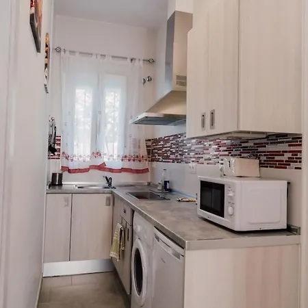 Elegant In - 35 M² + Parking *